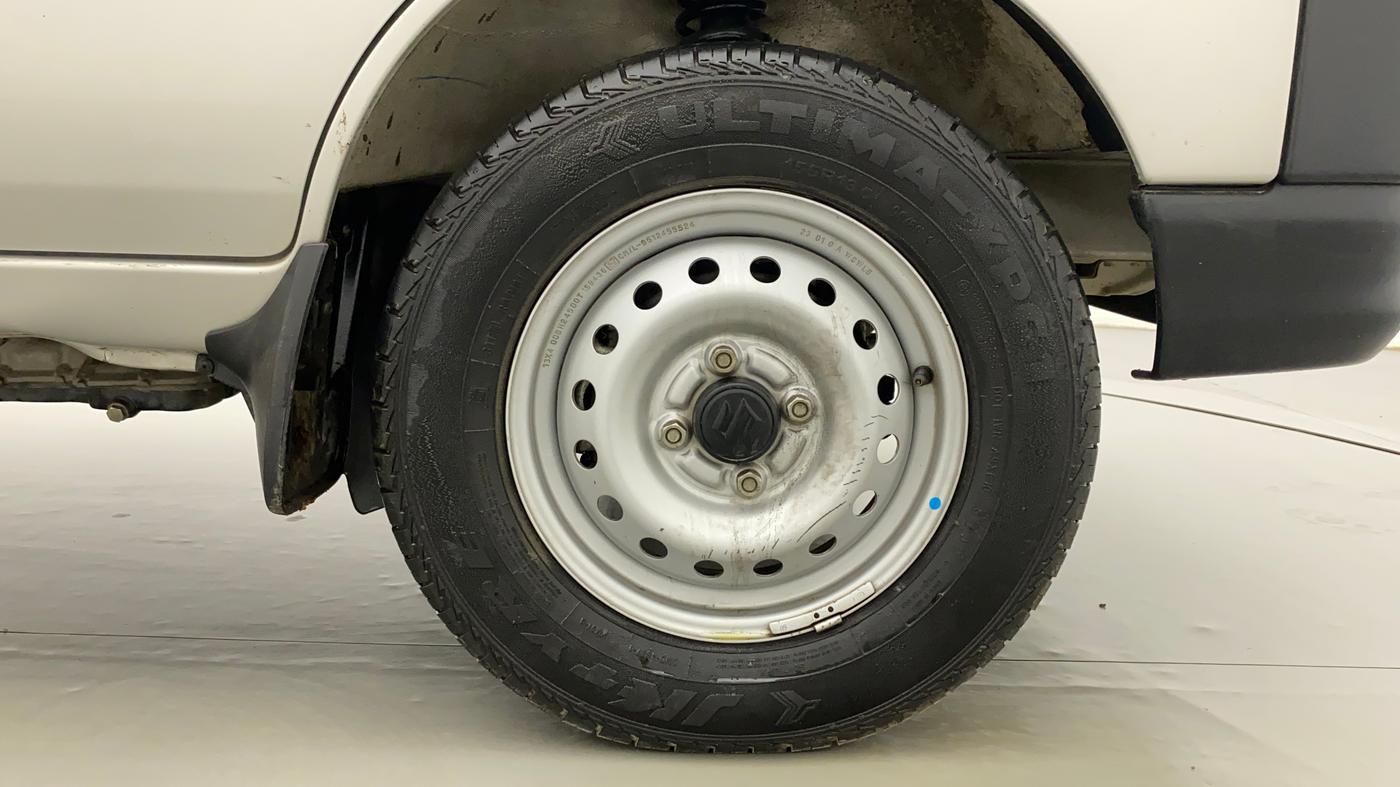 2023 Maruti Eeco 5 STR AC CNG, CNG, Manual, 15,704 km, Right Front Wheel