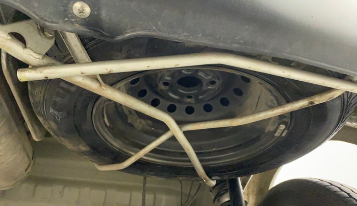 2023 Maruti Eeco 5 STR AC CNG, CNG, Manual, 15,704 km, Spare Tyre