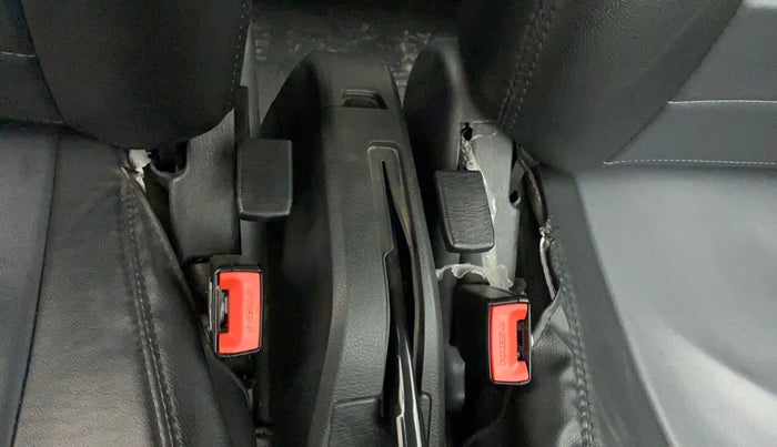 2023 Maruti Eeco 5 STR AC CNG, CNG, Manual, 15,704 km, Driver Side Adjustment Panel