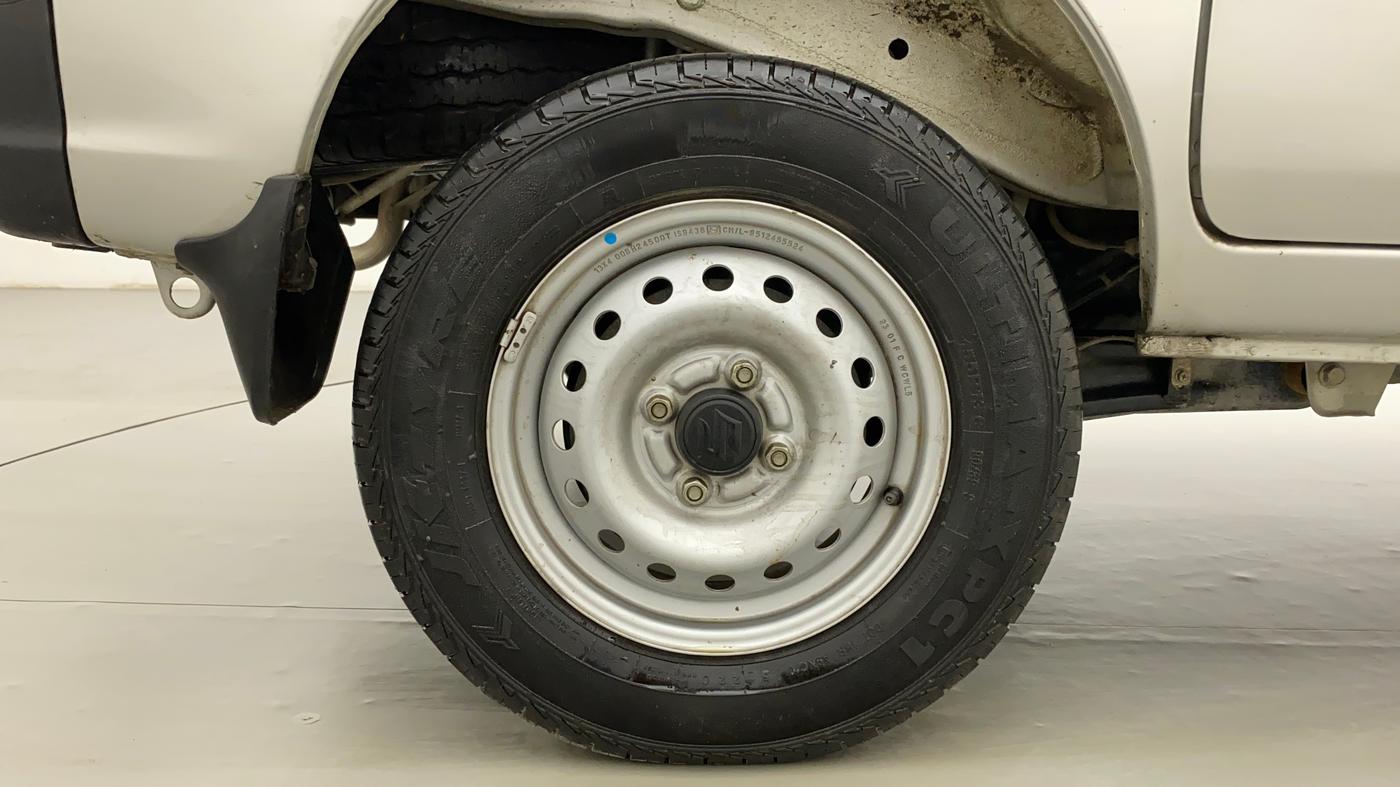 2023 Maruti Eeco 5 STR AC CNG, CNG, Manual, 15,704 km, Right Rear Wheel