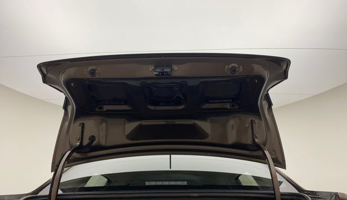 2018 Volkswagen Ameo COMFORTLINE 1.0L, Petrol, Manual, 37,610 km, Boot Door Open
