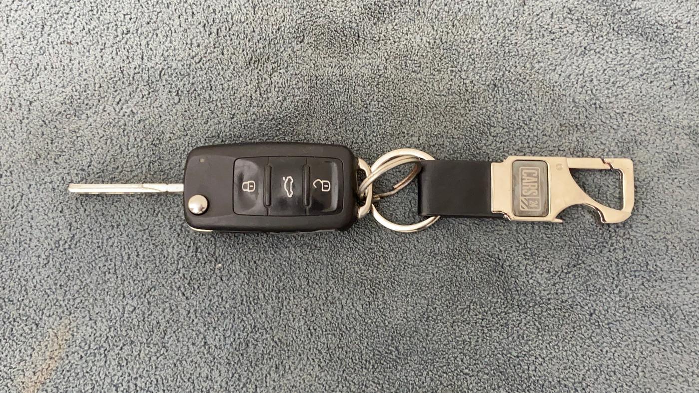 2018 Volkswagen Ameo COMFORTLINE 1.0L, Petrol, Manual, 37,610 km, Key Close Up