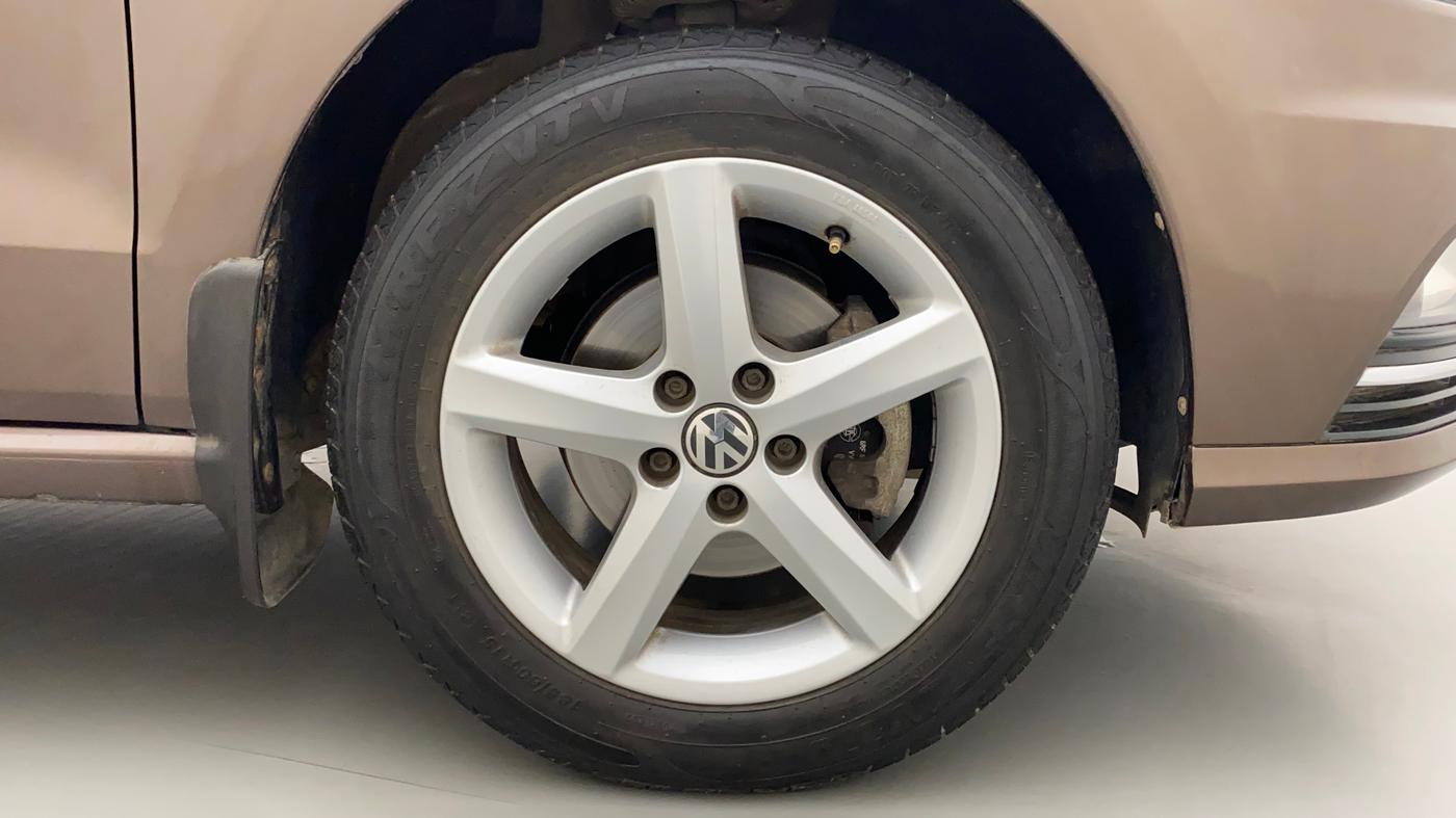 2018 Volkswagen Ameo COMFORTLINE 1.0L, Petrol, Manual, 37,610 km, Right Front Wheel