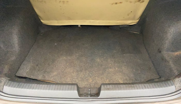 2018 Volkswagen Ameo COMFORTLINE 1.0L, Petrol, Manual, 37,610 km, Boot Inside