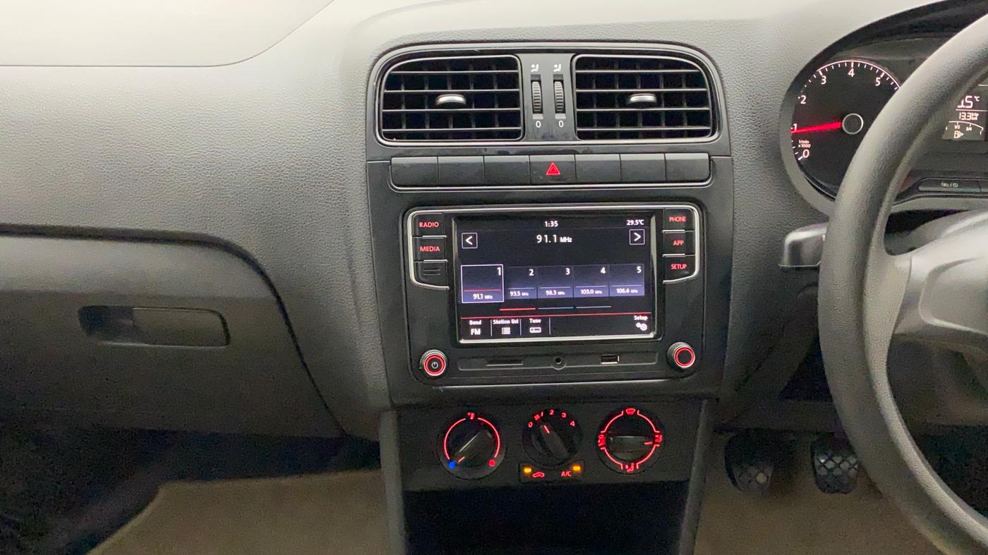 2018 Volkswagen Ameo COMFORTLINE 1.0L, Petrol, Manual, 37,610 km, Air Conditioner