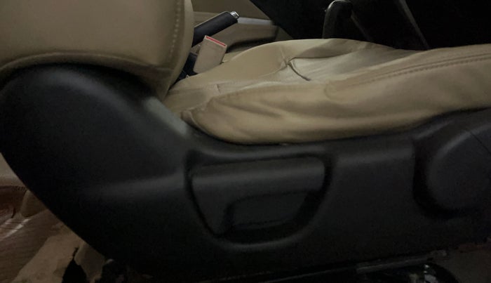 2016 Honda City 1.5L I-VTEC VX CVT, Petrol, Automatic, 91,675 km, Driver Side Adjustment Panel