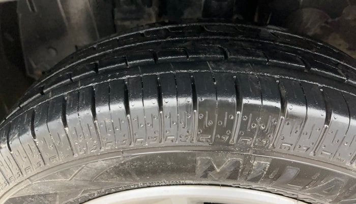 2020 Renault Kwid RXT 1.0 (O), Petrol, Manual, 59,975 km, Left Front Tyre Tread