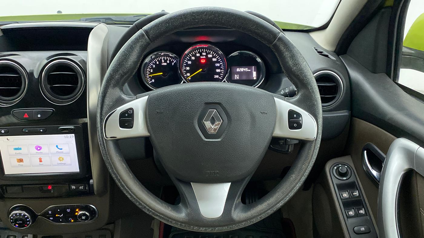 2017 Renault Duster 110 PS RXZ 4X2 AMT DIESEL, Diesel, Automatic, 82,845 km, Steering Wheel Close Up