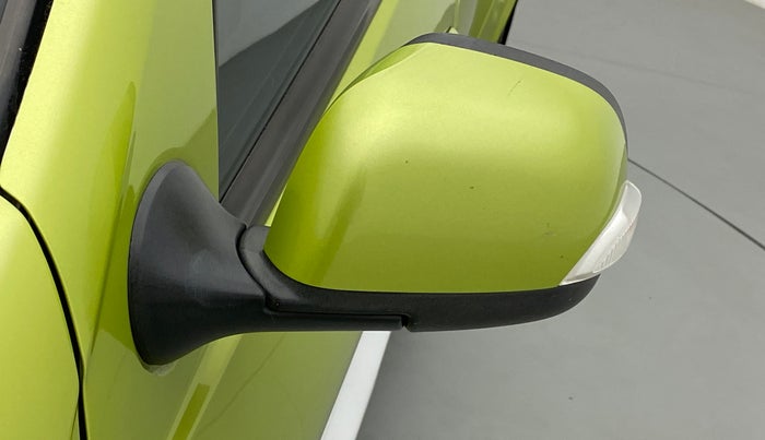 2017 Renault Duster 110 PS RXZ 4X2 AMT DIESEL, Diesel, Automatic, 82,845 km, Left rear-view mirror - Folding motor not working