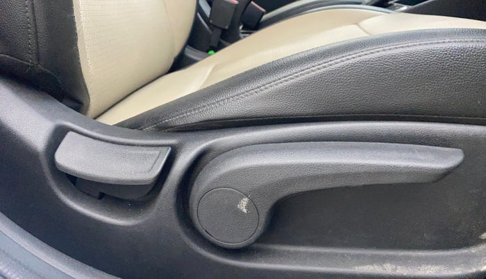 2018 Hyundai Verna 1.6 VTVT SX (O) AT, Petrol, Automatic, 77,959 km, Driver Side Adjustment Panel