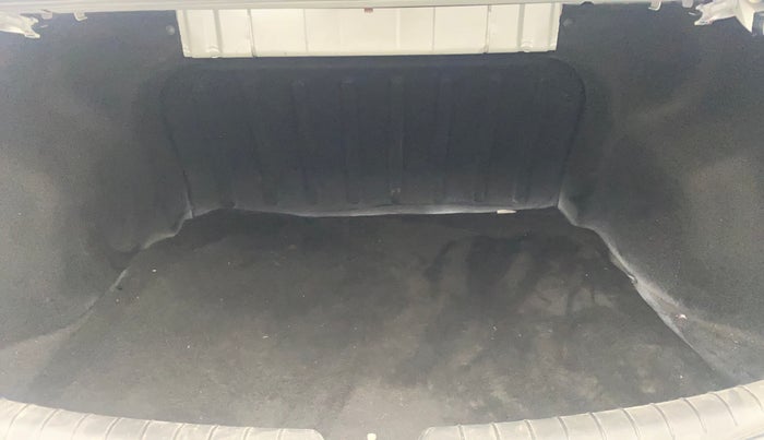 2018 Hyundai Verna 1.6 VTVT SX (O) AT, Petrol, Automatic, 77,959 km, Boot Inside