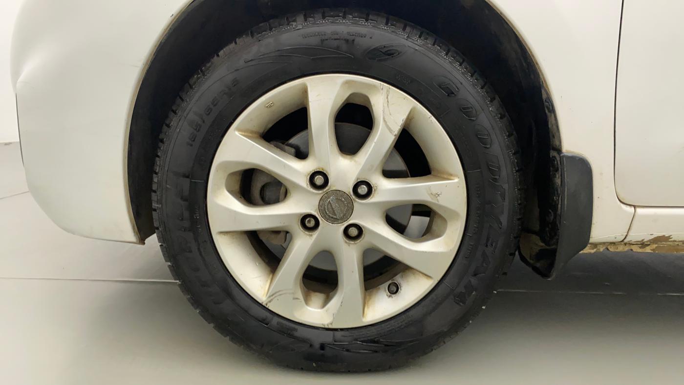 2013 Nissan Micra XV CVT, CNG, Automatic, 50,591 km, Left Front Wheel