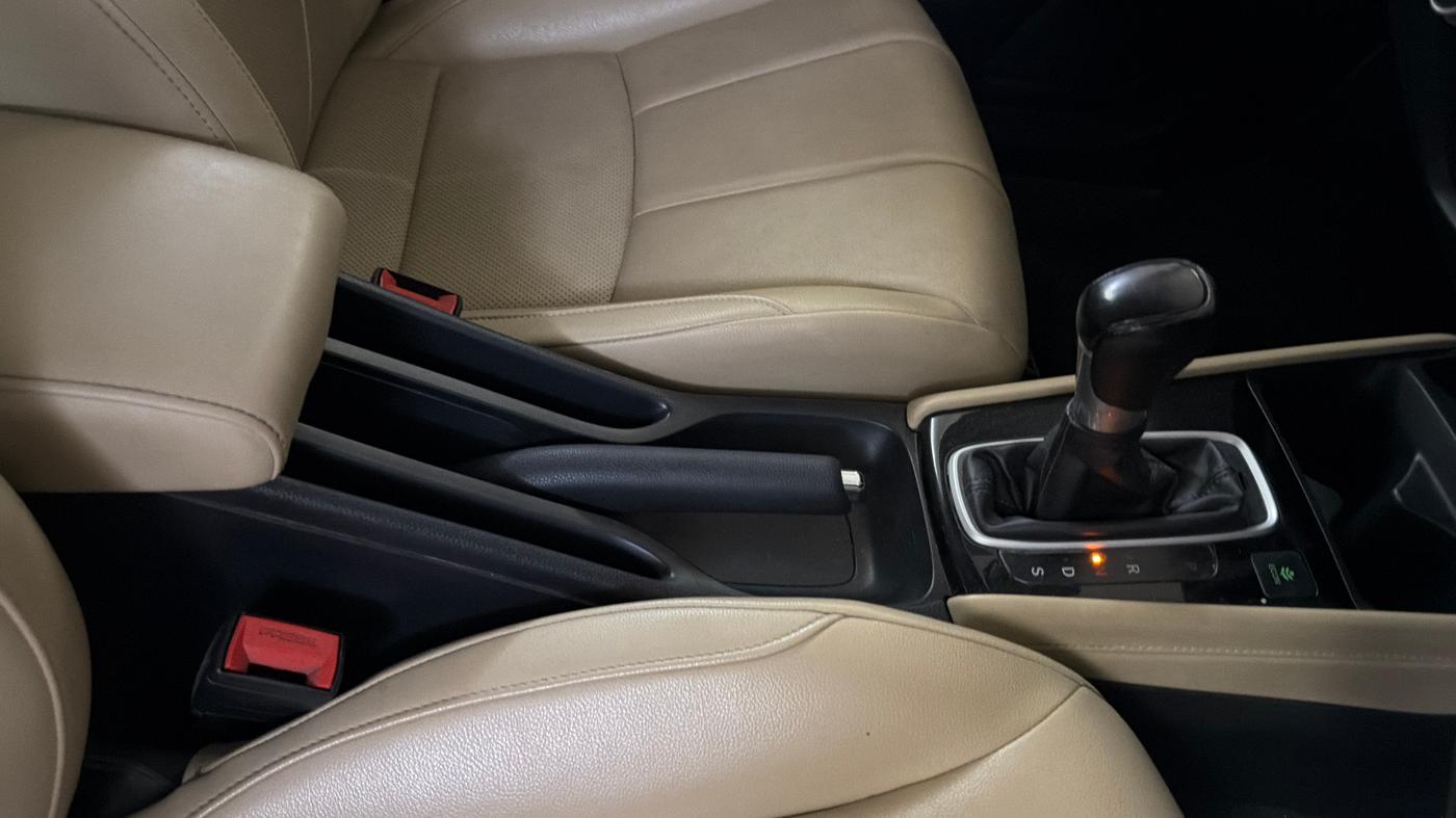 2022 Honda City 1.5L I-VTEC ZX CVT, Petrol, Automatic, 27,135 km, Gear Lever