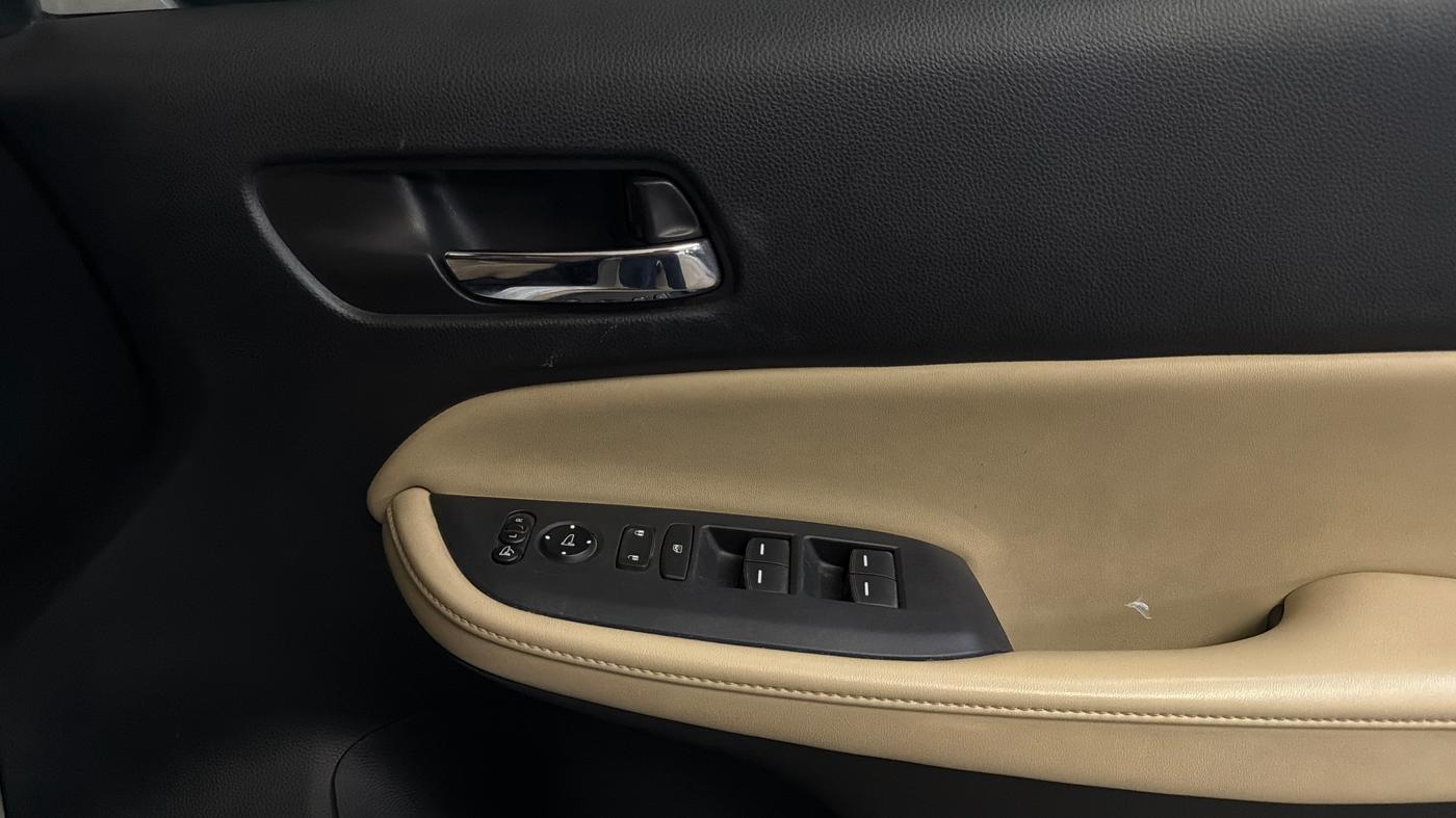 2022 Honda City 1.5L I-VTEC ZX CVT, Petrol, Automatic, 27,135 km, Driver Side Door Panels Control