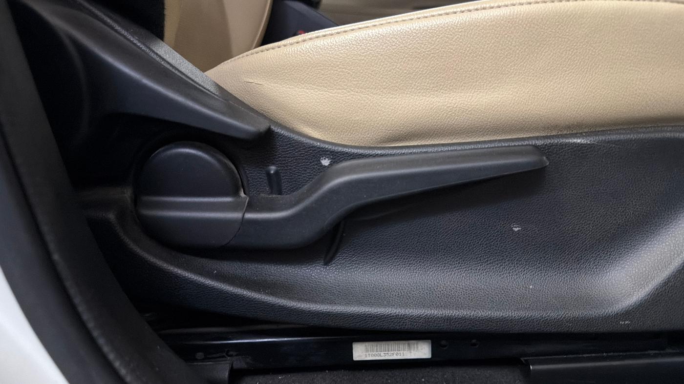 2022 Honda City 1.5L I-VTEC ZX CVT, Petrol, Automatic, 27,135 km, Driver Side Adjustment Panel