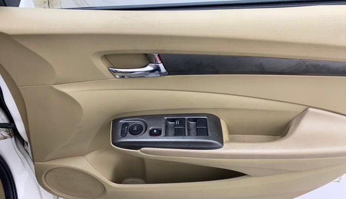 2012 Honda City 1.5L I-VTEC V MT, Petrol, Manual, 99,078 km, Driver Side Door Panels Control