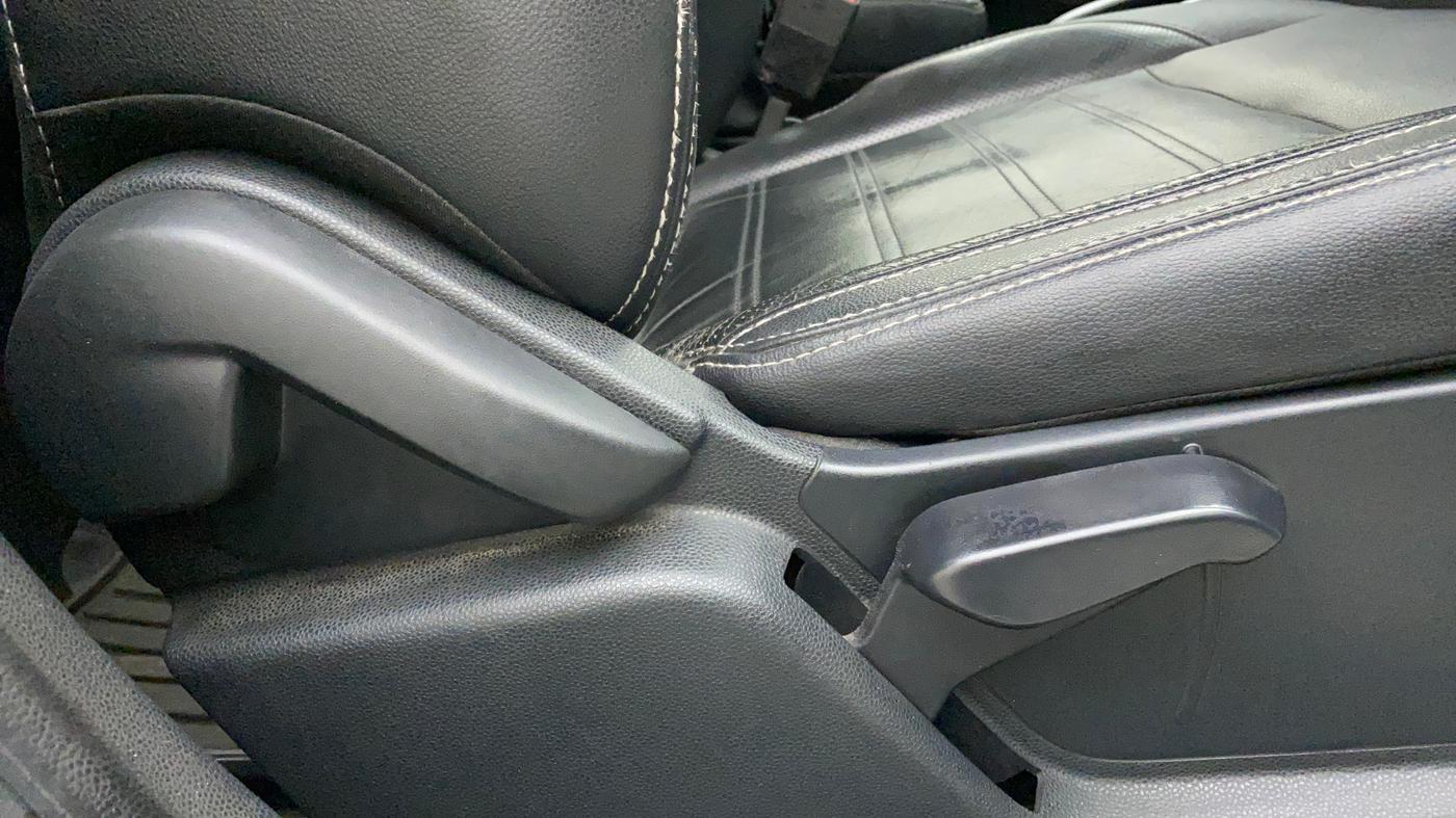 2019 Ford Ecosport TITANIUM + 1.5L PETROL AT, Petrol, Automatic, 38,293 km, Driver Side Adjustment Panel