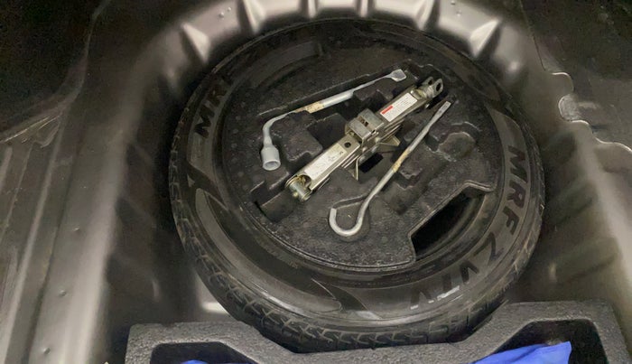 2016 Maruti Ciaz VXI (O), Petrol, Manual, 1,18,566 km, Spare Tyre