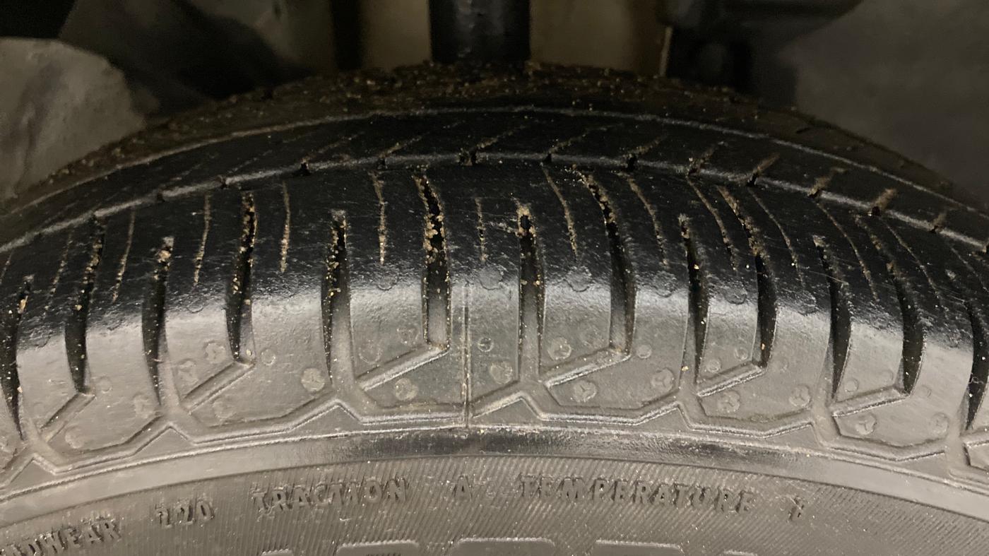 2017 Renault Kwid RXT 1.0 AMT, Petrol, Automatic, 80,897 km, Right Front Tyre Tread