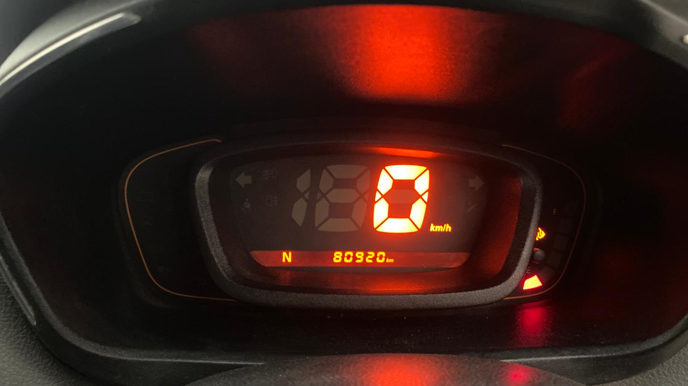 2017 Renault Kwid RXT 1.0 AMT, Petrol, Automatic, 80,897 km, Odometer Image