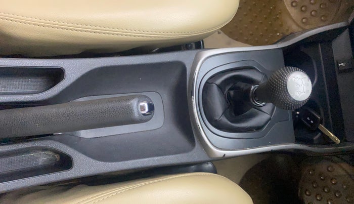 2019 Honda City 1.5L I-VTEC V MT, Petrol, Manual, 78,266 km, Gear Lever