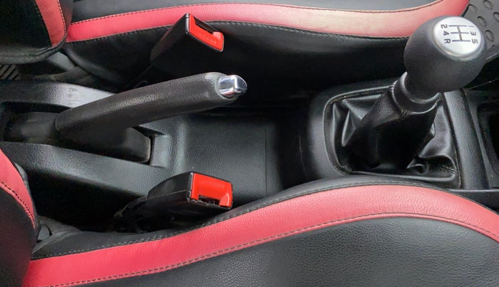 2013 Maruti Swift VXI D, Petrol, Manual, 89,474 km, Gear Lever