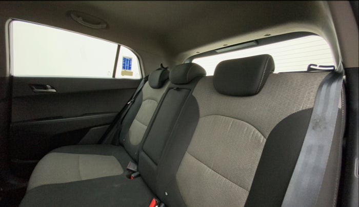2017 Hyundai Creta SX PLUS AT 1.6 PETROL, Petrol, Automatic, 1,00,226 km, Right Side Rear Door Cabin