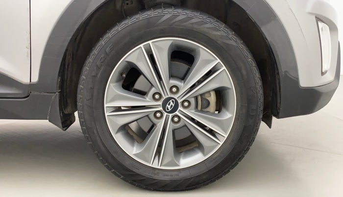 2017 Hyundai Creta SX PLUS AT 1.6 PETROL, Petrol, Automatic, 1,00,226 km, Right Front Wheel