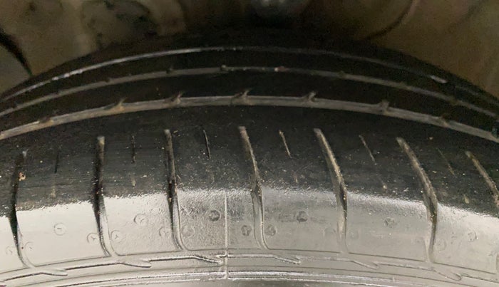 2017 Hyundai Creta SX PLUS AT 1.6 PETROL, Petrol, Automatic, 1,00,226 km, Left Front Tyre Tread