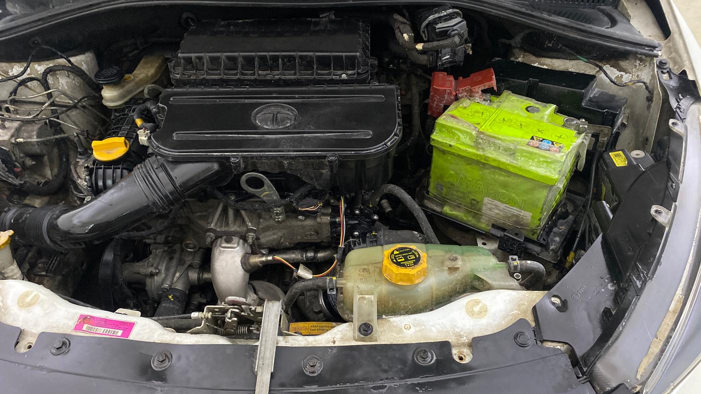 2022 Tata Tiago XT CNG, CNG, Manual, 48,582 km, Engine View - Left
