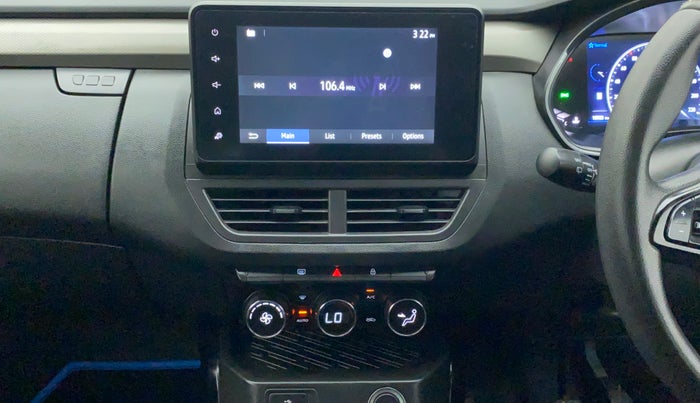 2021 Renault Kiger RXZ AMT DUAL TONE, Petrol, Automatic, 18,903 km, Air Conditioner