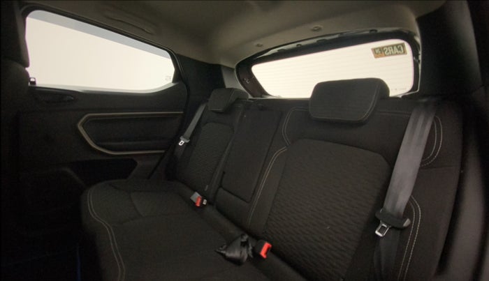 2021 Renault Kiger RXZ AMT DUAL TONE, Petrol, Automatic, 18,903 km, Right Side Rear Door Cabin