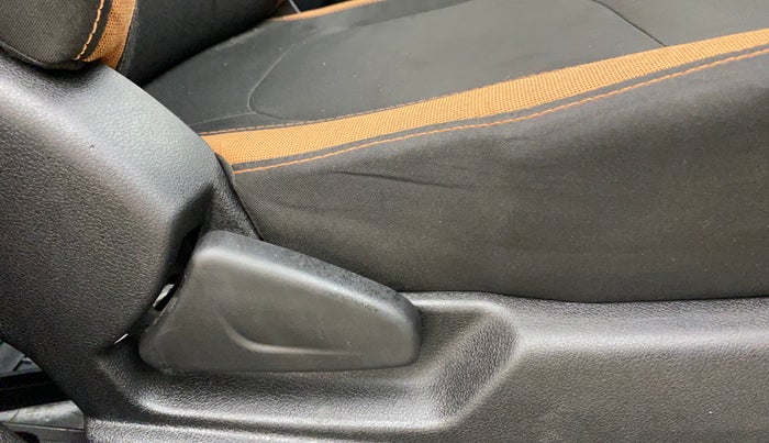 2017 Renault Kwid CLIMBER 1.0 AMT, Petrol, Automatic, 48,642 km, Driver Side Adjustment Panel