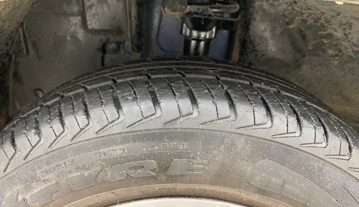 2017 Renault Kwid CLIMBER 1.0 AMT, Petrol, Automatic, 48,642 km, Left Front Tyre Tread