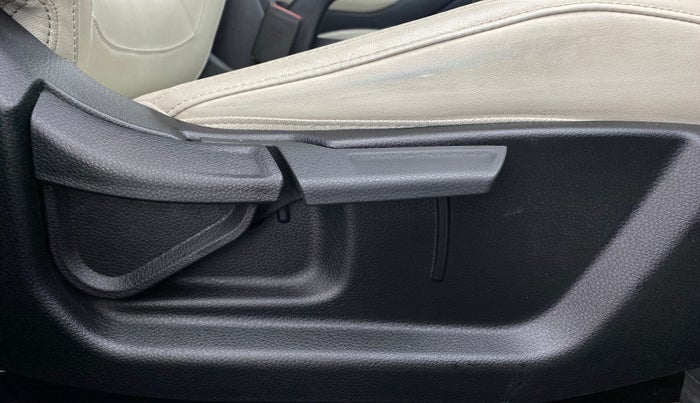 2019 KIA SELTOS HTX 1.5 DIESEL, Diesel, Manual, 24,971 km, Driver Side Adjustment Panel