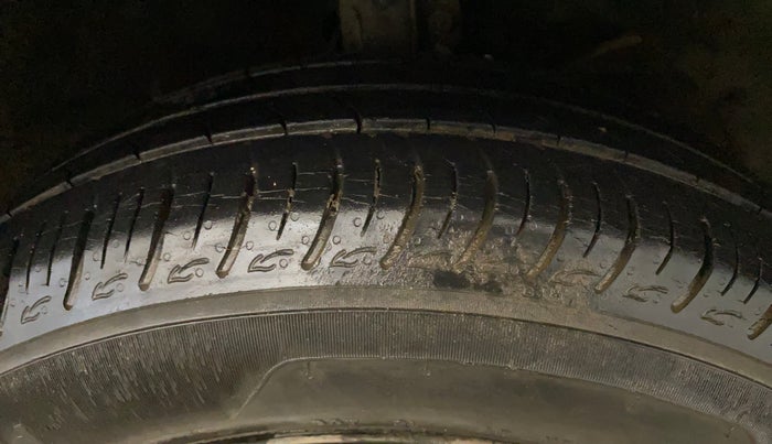 2020 Maruti Baleno DELTA PETROL 1.2, Petrol, Manual, 25,691 km, Right Front Tyre Tread