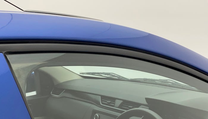 2019 Renault TRIBER RXL MT, CNG, Manual, 65,897 km, Driver-side door - Door visor damaged
