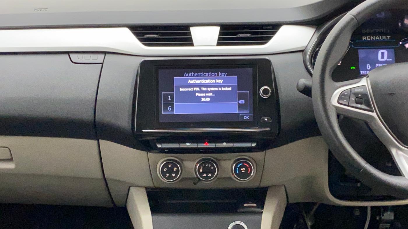 2022 Renault TRIBER RXZ, Petrol, Manual, 23,887 km, Air Conditioner