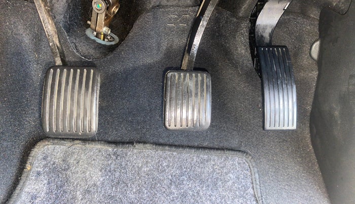 2015 Hyundai Xcent SX 1.2 (O), Petrol, Manual, 79,404 km, Pedals