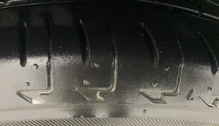 2015 Hyundai Xcent SX 1.2 (O), Petrol, Manual, 79,404 km, Right Rear Tyre Tread