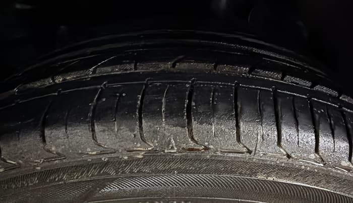 2014 Toyota Corolla Altis VL CVT PETROL, Petrol, Automatic, 86,863 km, Left Front Tyre Tread