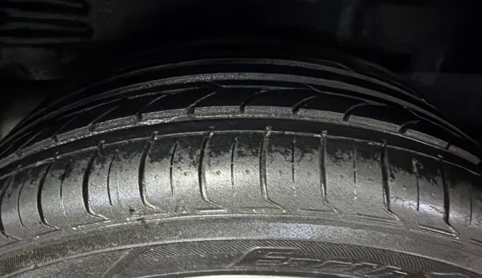 2014 Toyota Corolla Altis VL CVT PETROL, Petrol, Automatic, 86,863 km, Right Rear Tyre Tread