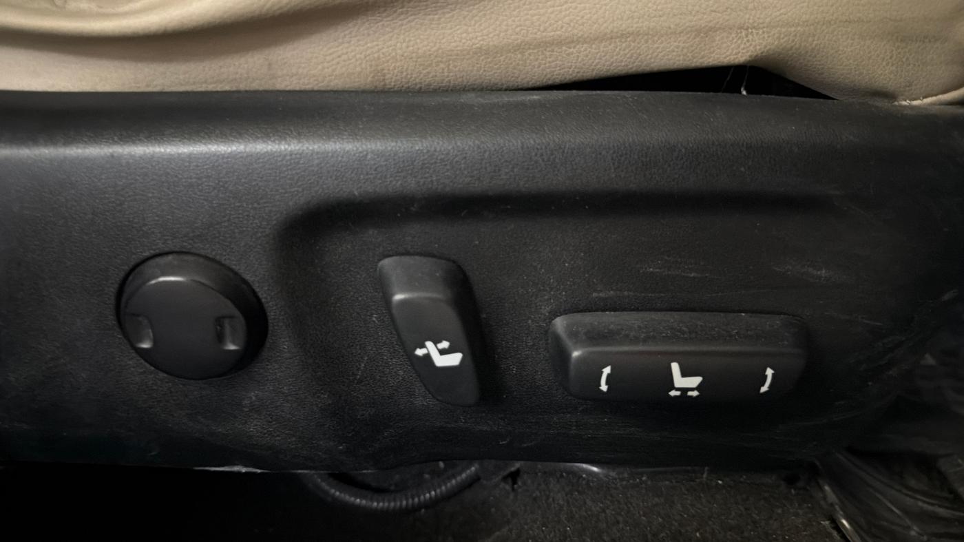 2014 Toyota Corolla Altis VL CVT PETROL, Petrol, Automatic, 86,863 km, Driver Side Adjustment Panel