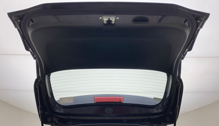 2022 KIA CARENS LUXURY PLUS 1.4 PETROL 7 STR, Petrol, Manual, 13,537 km, Boot Door Open