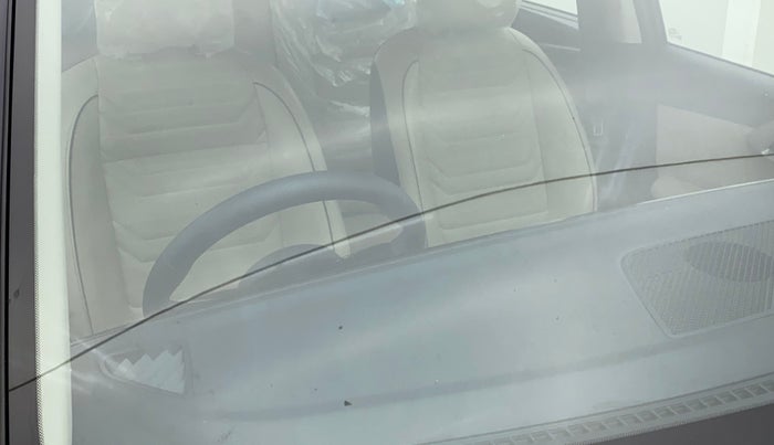 2022 KIA CARENS LUXURY PLUS 1.4 PETROL 7 STR, Petrol, Manual, 13,537 km, Front windshield - Minor spot on windshield