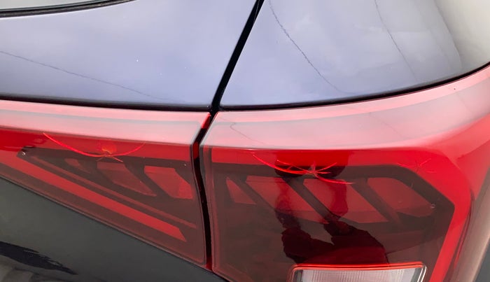 2022 KIA CARENS LUXURY PLUS 1.4 PETROL 7 STR, Petrol, Manual, 13,537 km, Right tail light - Minor damage