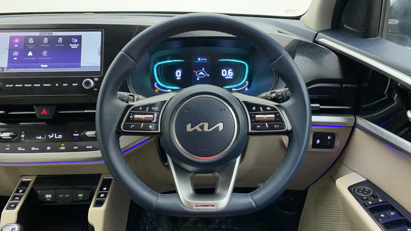 2022 KIA CARENS LUXURY PLUS 1.4 PETROL 7 STR, Petrol, Manual, 13,537 km, Steering Wheel Close Up