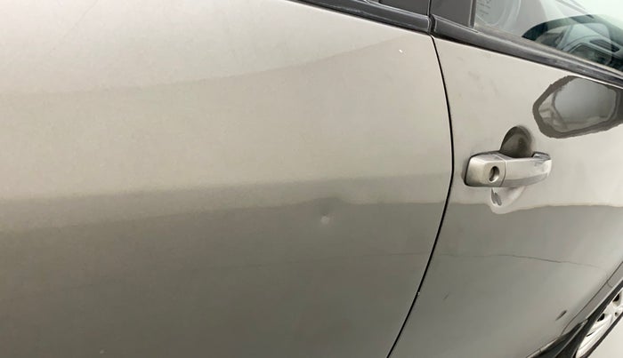 2015 Maruti Swift Dzire VXI, Petrol, Manual, 38,315 km, Right rear door - Slightly dented