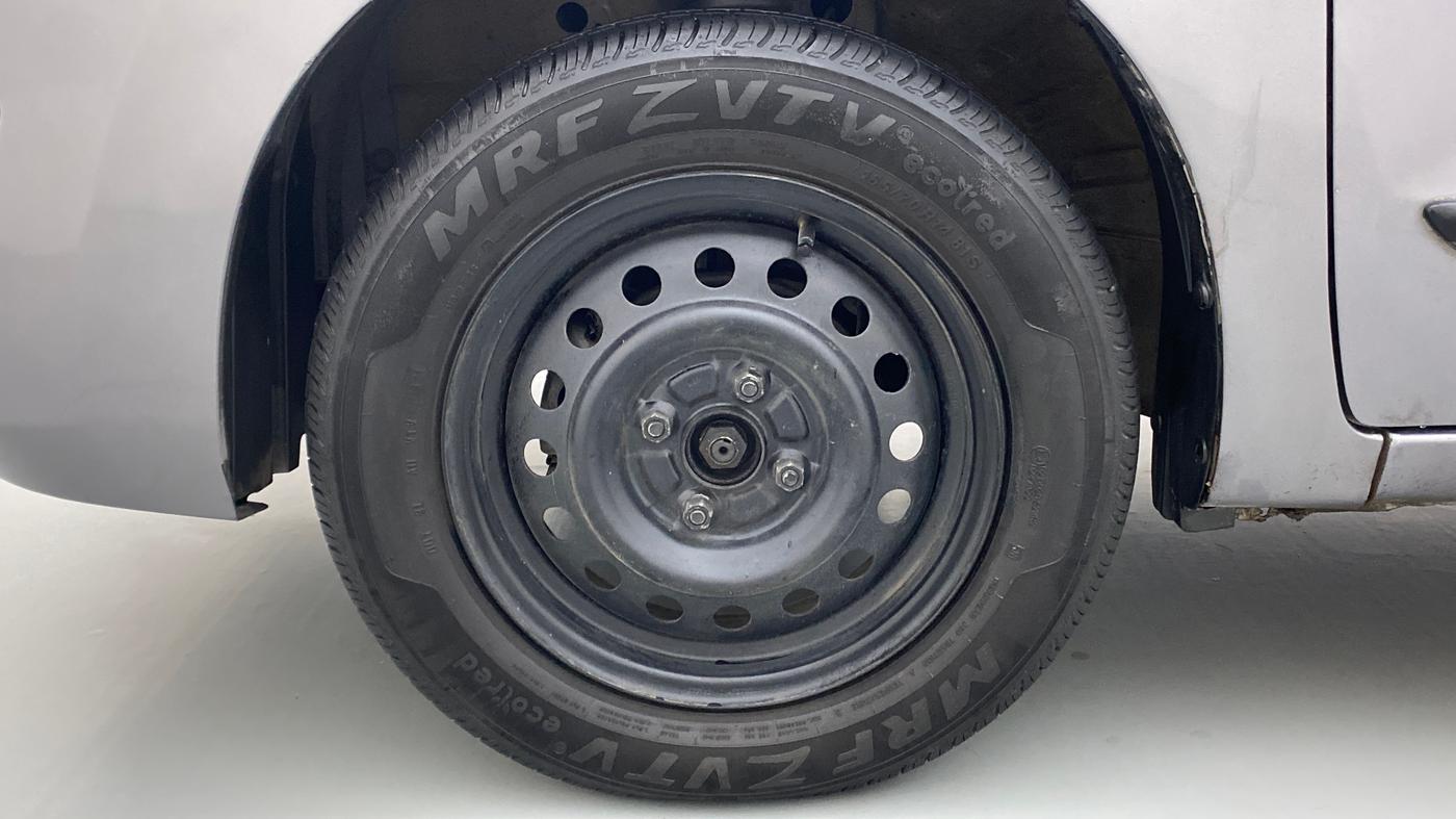 2013 Maruti Wagon R 1.0 VXI, Petrol, Manual, 28,575 km, Left Front Wheel