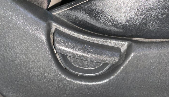 2019 Hyundai Grand i10 SPORTZ 1.2 KAPPA VTVT, Petrol, Manual, 68,297 km, Driver Side Adjustment Panel